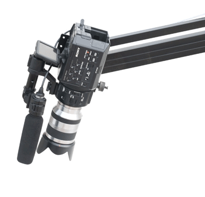 PROAIM-14ft-Camera-Crane-with-Jib-Stand-and-Sr-Pan-Tilt-Head-and-12V-Power-Pack-CINP-14-JS-SRPP-_T_2_D_46526_I_32_G_0_V_2.GIF (400×384)